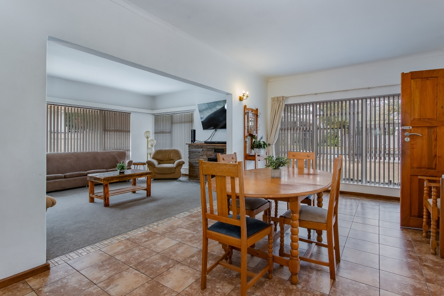 4 Bedroom Property for Sale in Wellington North Western Cape